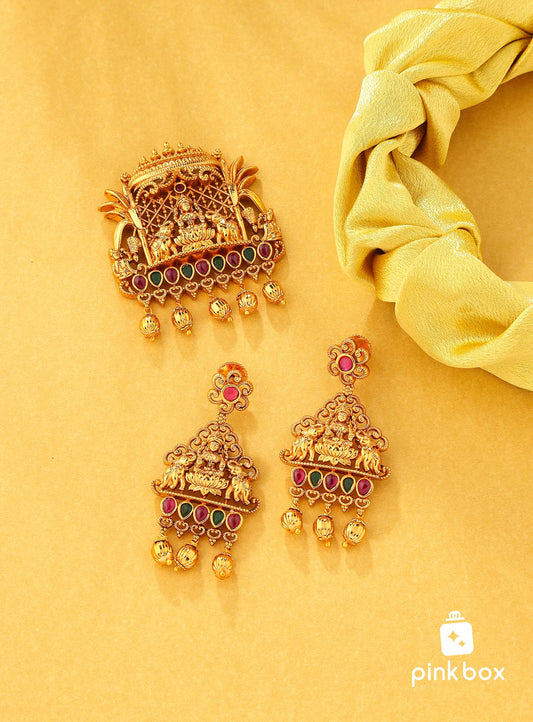 Antique pendant with Lakshmi devi idol and matching earrings