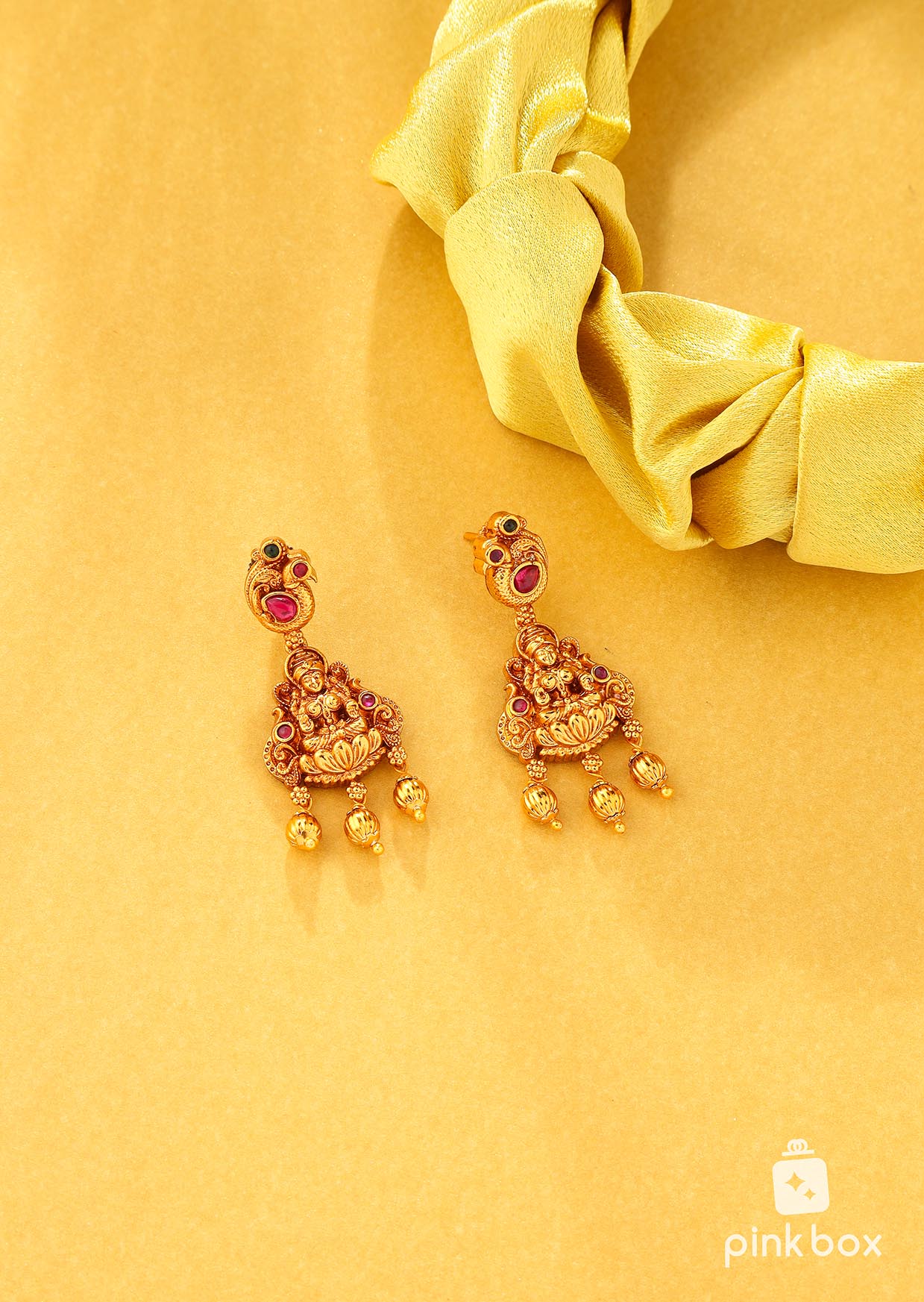 Antique pendant with Lakshmi devi idol and matching earrings