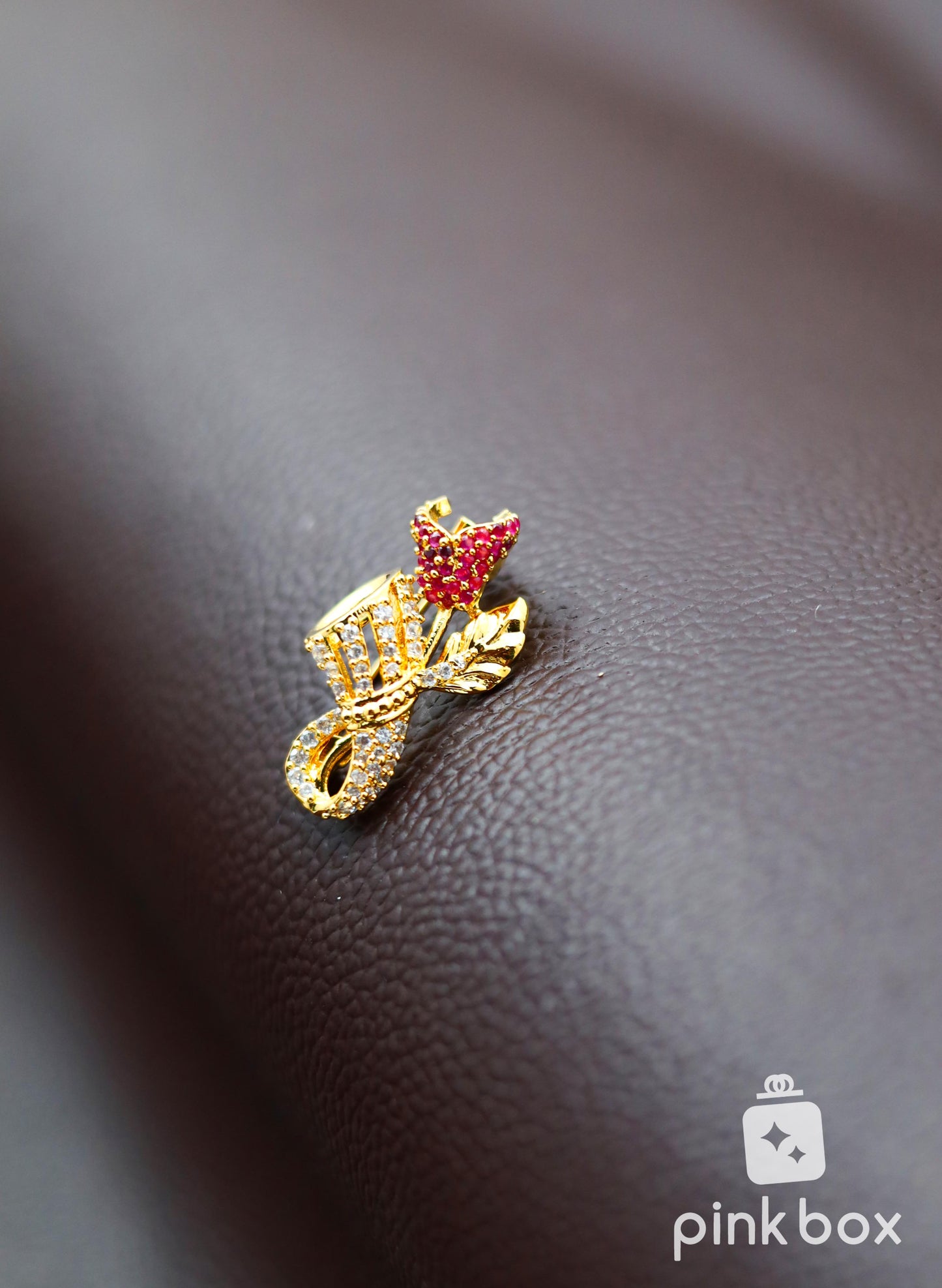 CZ Saree Pin with Leaf Design